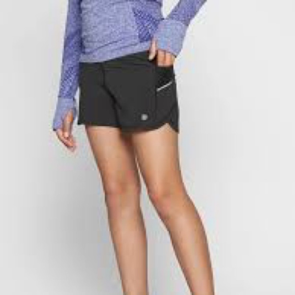 Athleta Girl Black Record breaker 3” short aqua zip -size 12